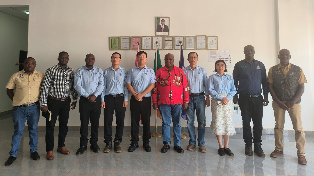 贊比亞中央省省長蒞臨中礦卡通巴項(xiàng)目考察指導(dǎo)